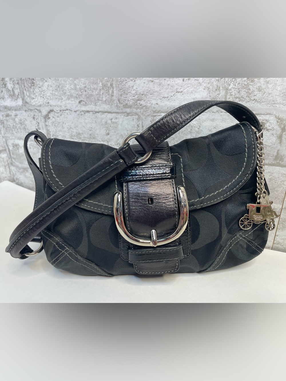 Coach Soho Black Signature U Buckle Flare Flap Shoulder Bag Purse Y2K Rare HTF